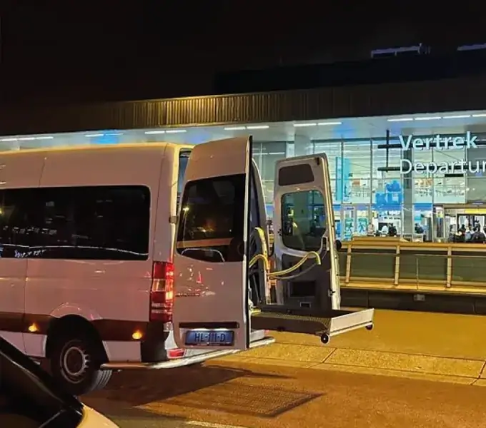 Rolstoeltaxi ziekenhuisvervoer Oss